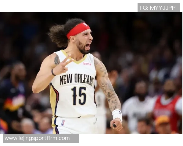 阿尔瓦拉多拼抢受伤迅速回更衣室后再度重返赛场展现顽强精神